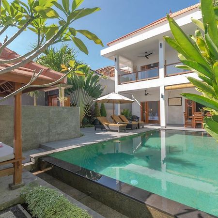 Villa Royal Сингараджа Экстерьер фото