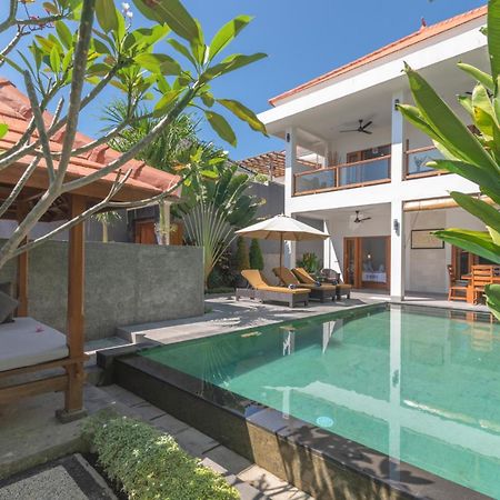 Villa Royal Сингараджа Экстерьер фото