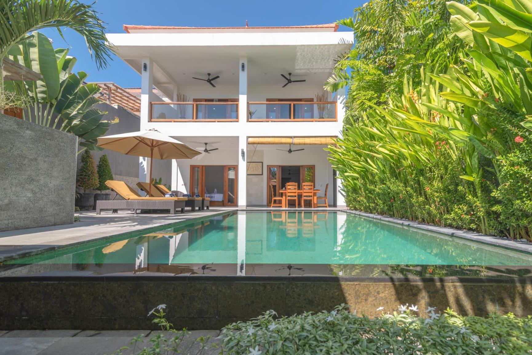 Villa Royal Сингараджа Экстерьер фото